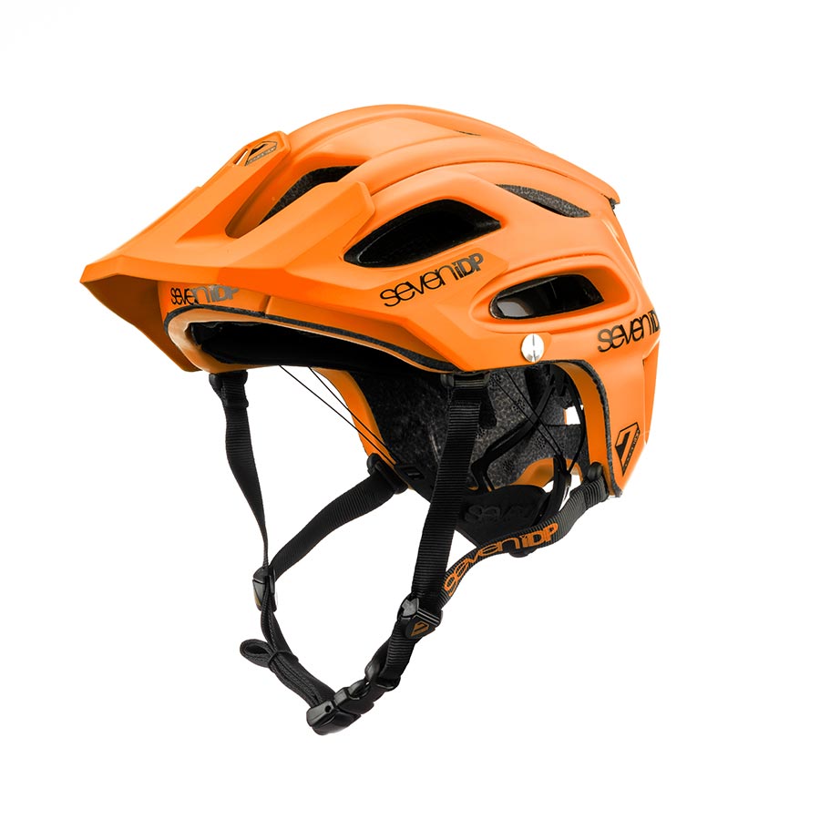 7iDP M2 Helmet