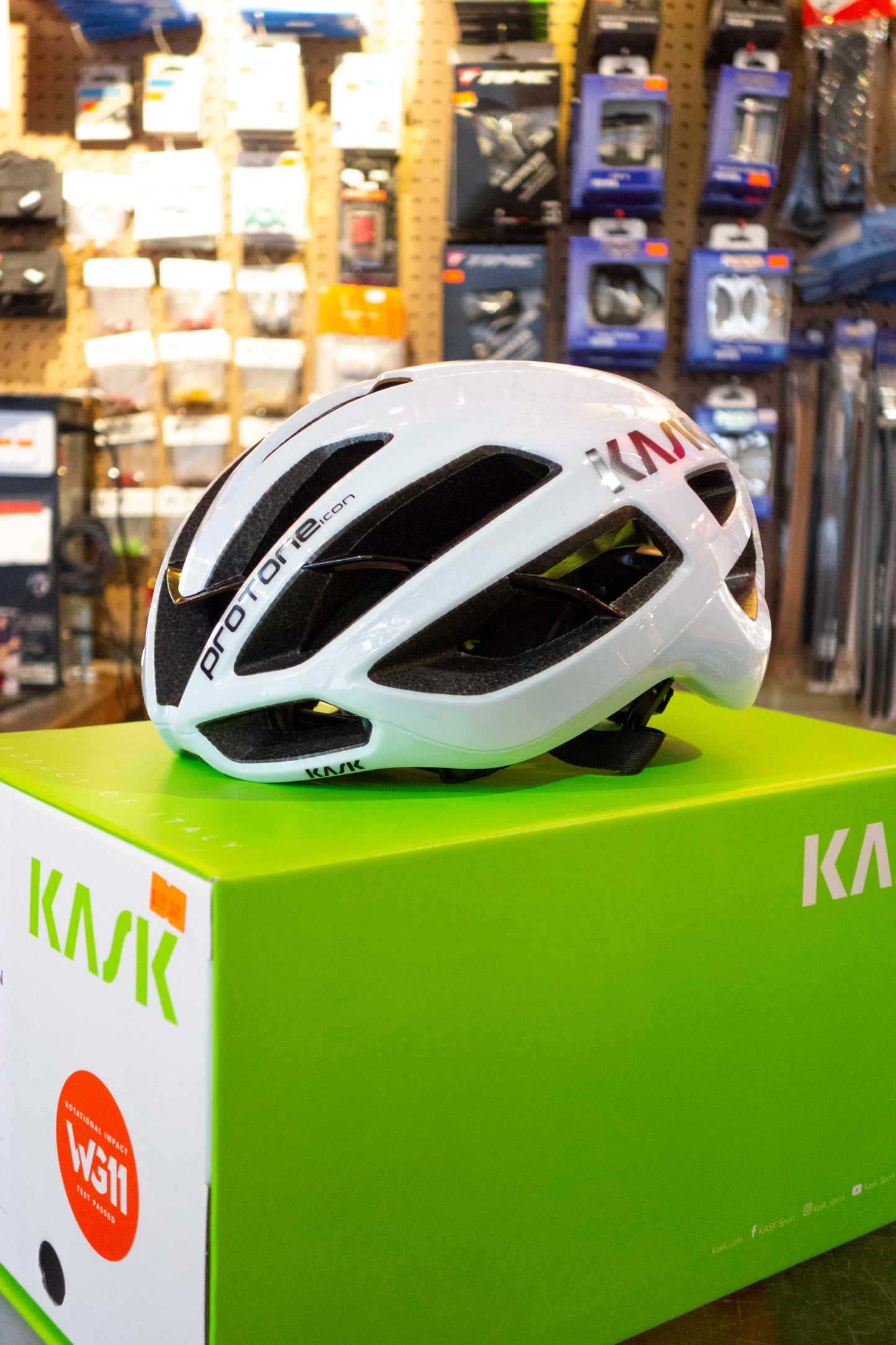 Kask Protone Icon