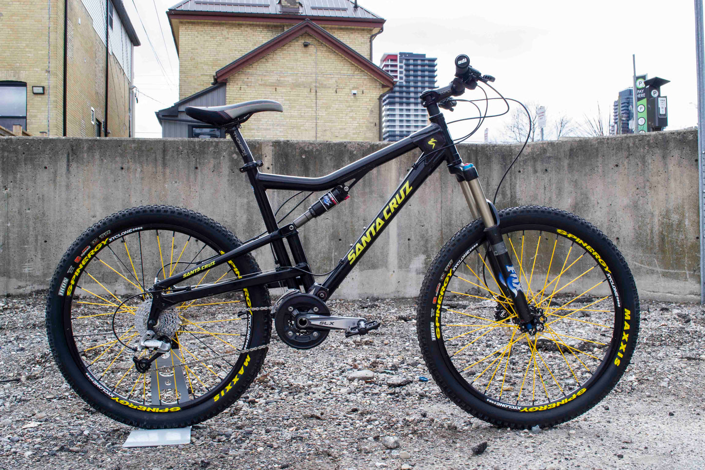Santa Cruz Heckler