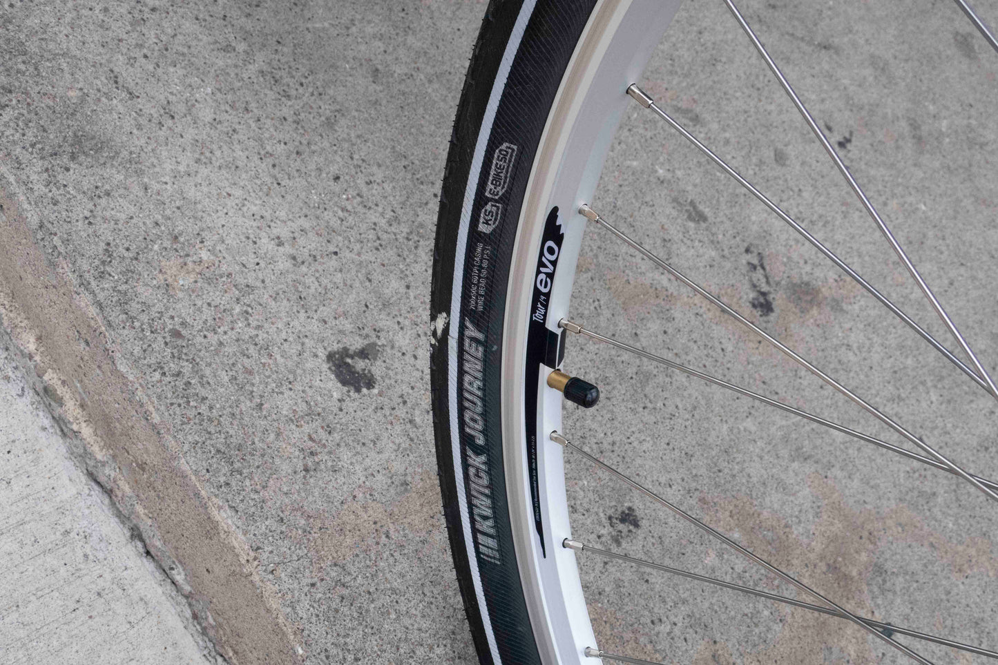 Devinci Gravel Bike