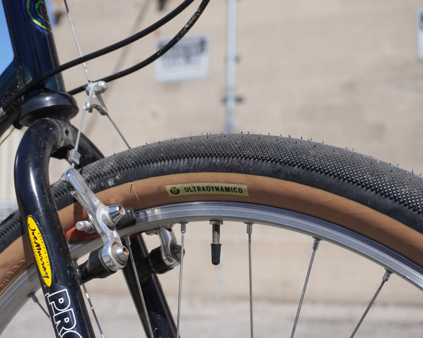 Ultradynamico Cava JFF Tire