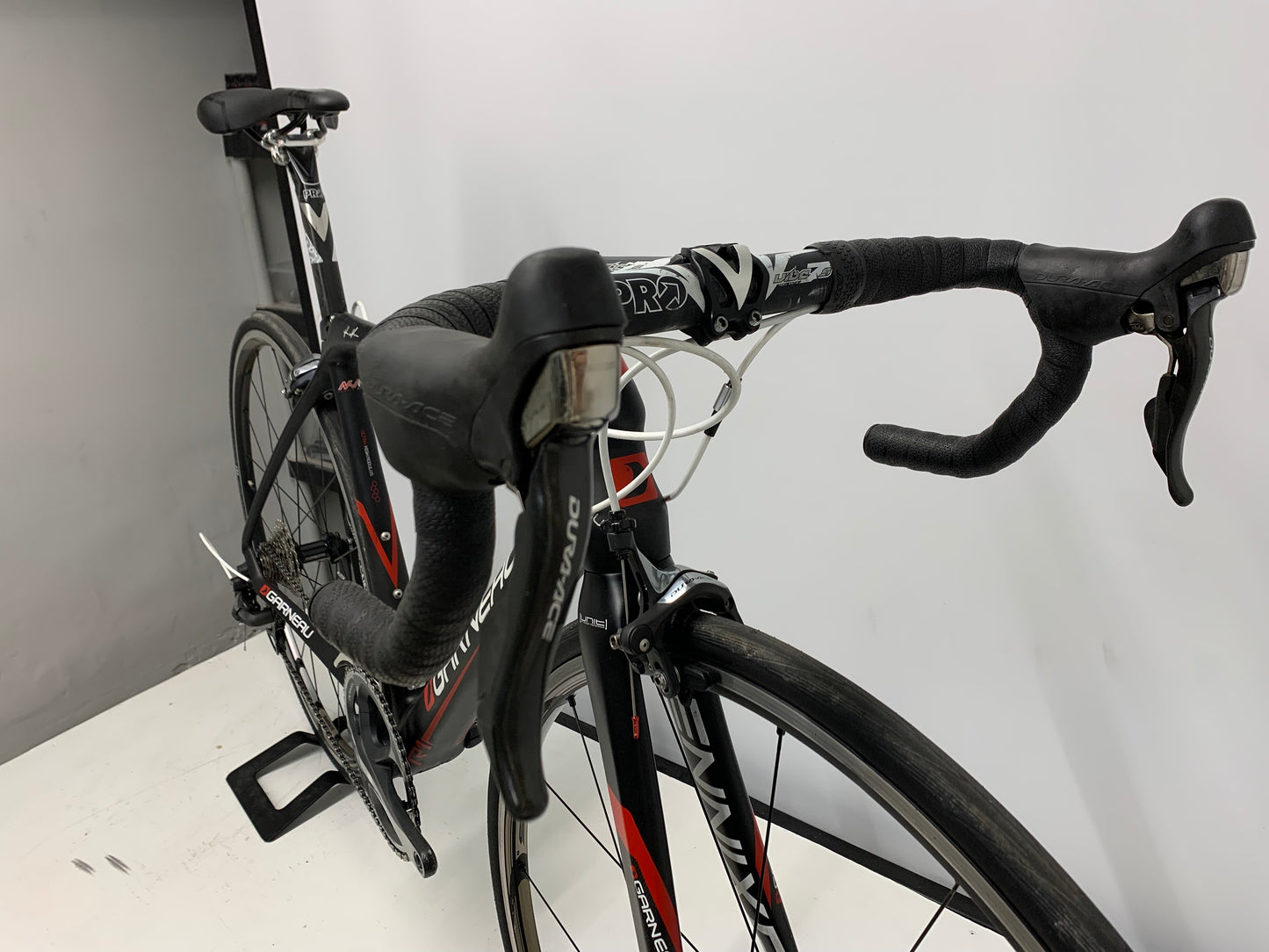 Louis Garneau Gennix R1 Carbon Road Bike