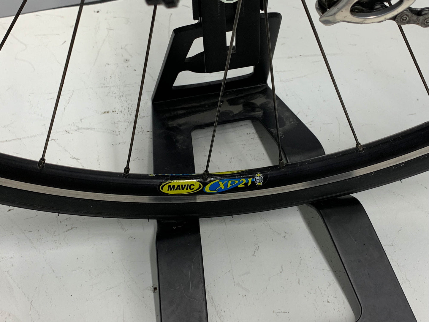 Cannondale R700 Road Bike