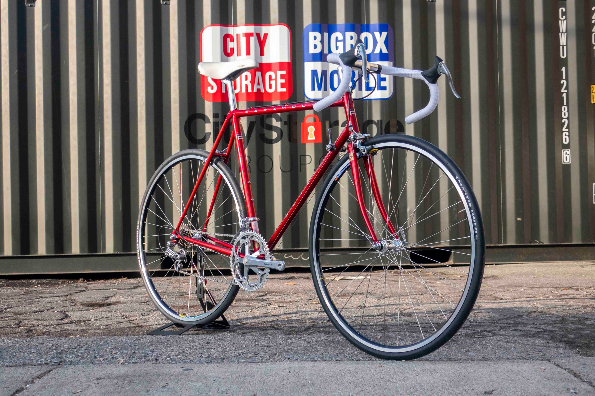 Schwinn Paramount – Gremlins Bicycle Emporium