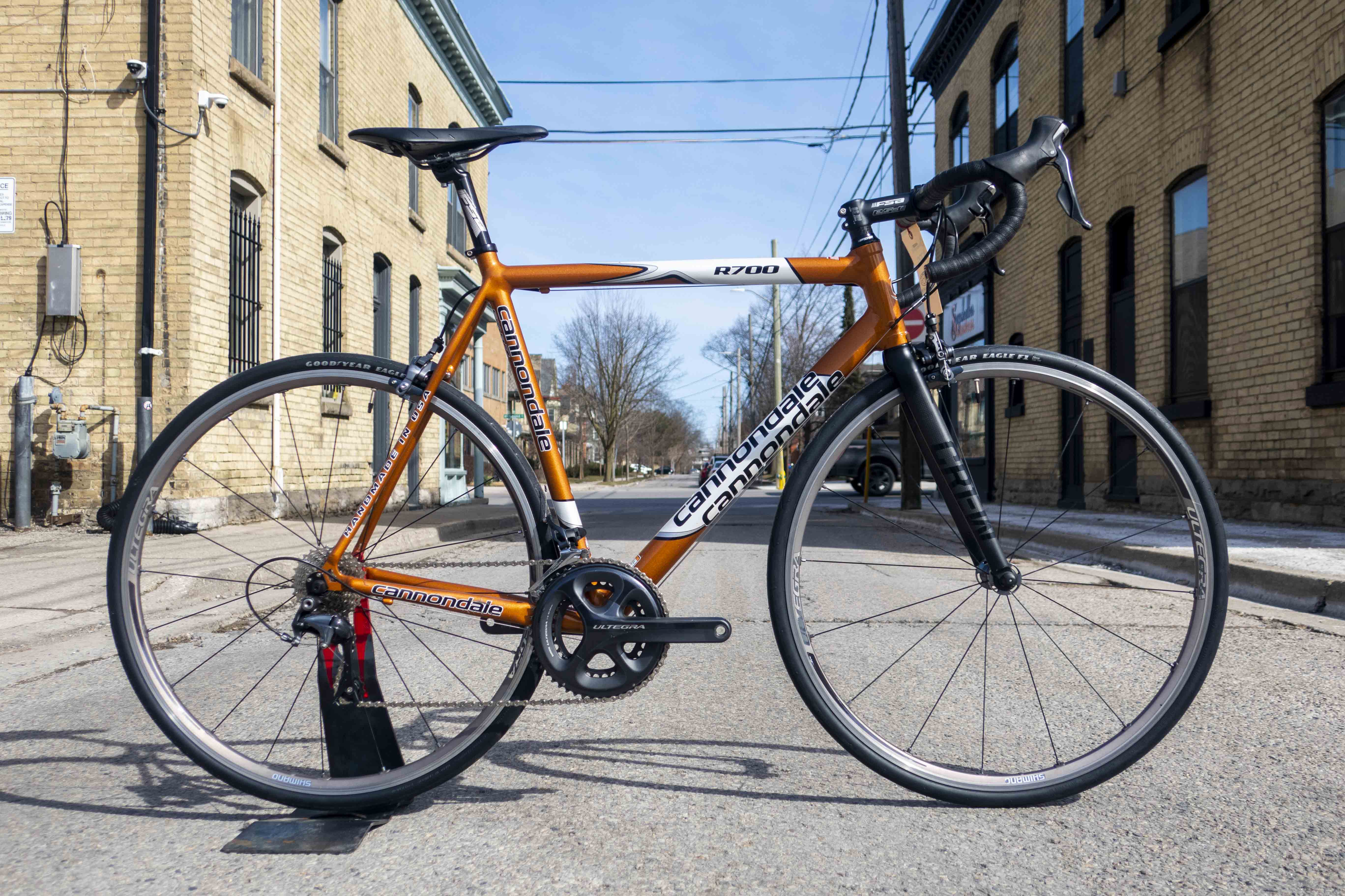 Cannondale R700 – Gremlins Bicycle Emporium