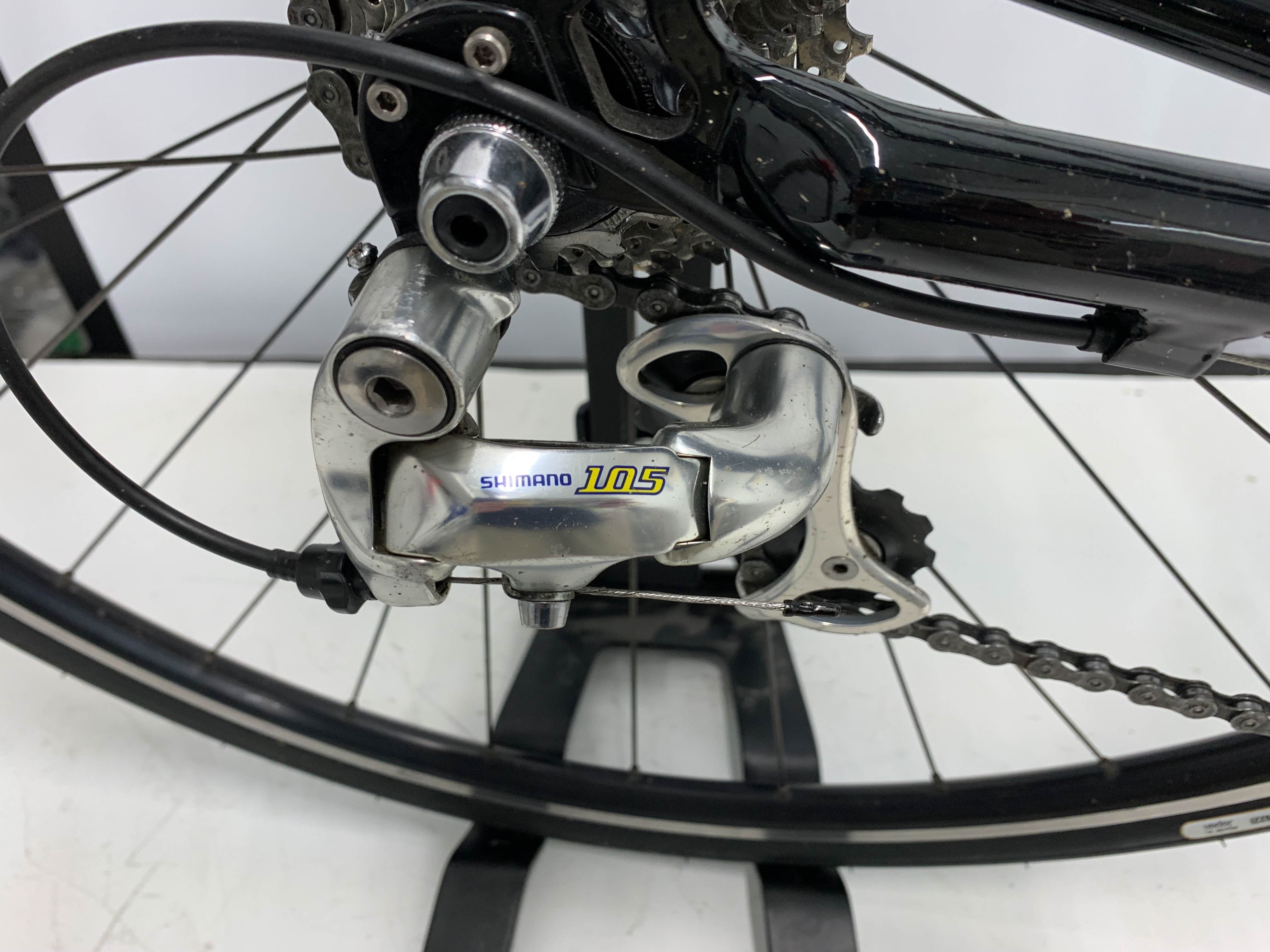 Cannondale R700 Road Bike – Gremlins Bicycle Emporium