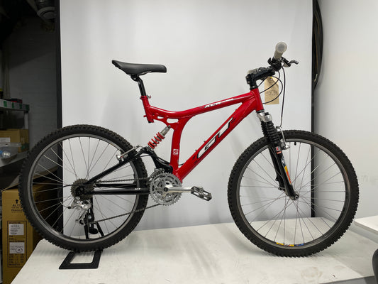 GT XCR 4000